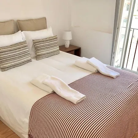 Апартаменты 32 - Center Of Duplex Apartment, Barrio Alto Лиссабон