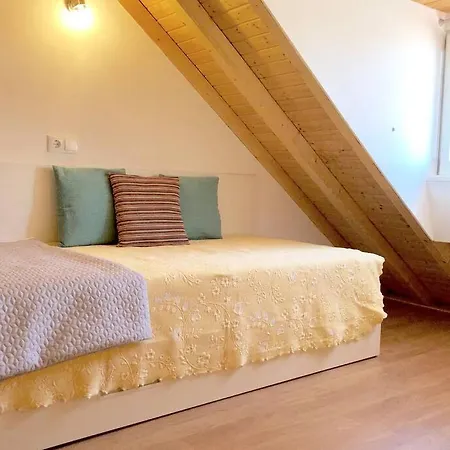32 - Center Of Duplex Apartment, Barrio Alto Apartment